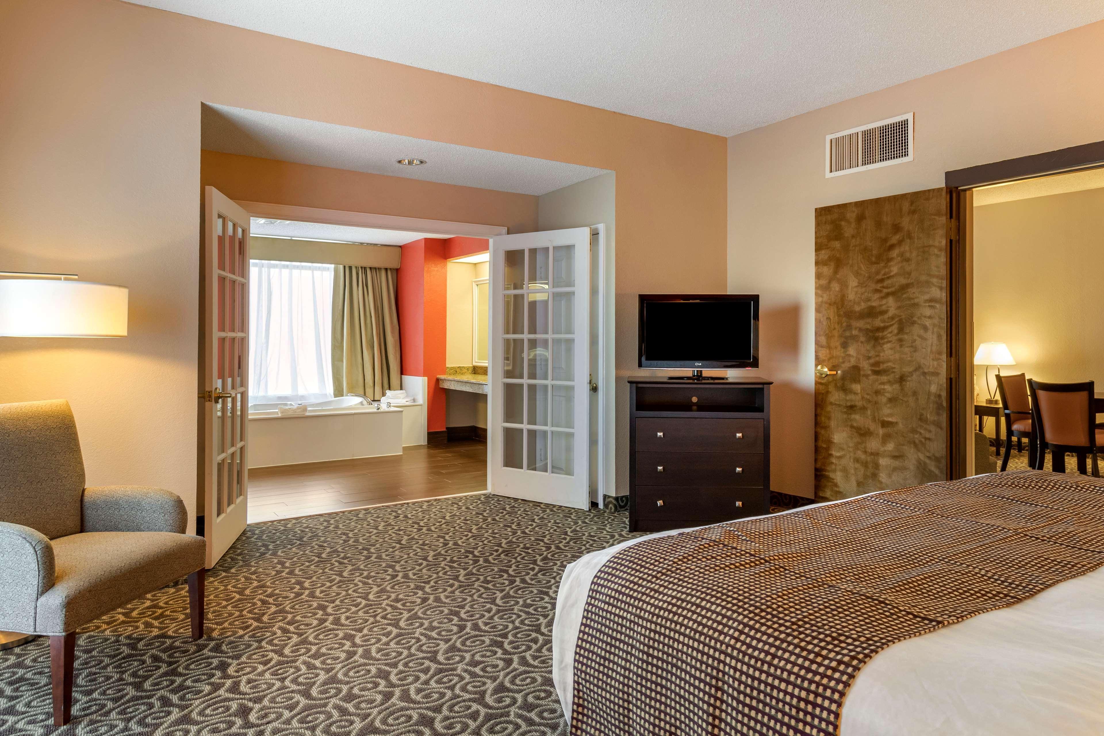 Inn At Coushatta Kinder Bagian luar foto