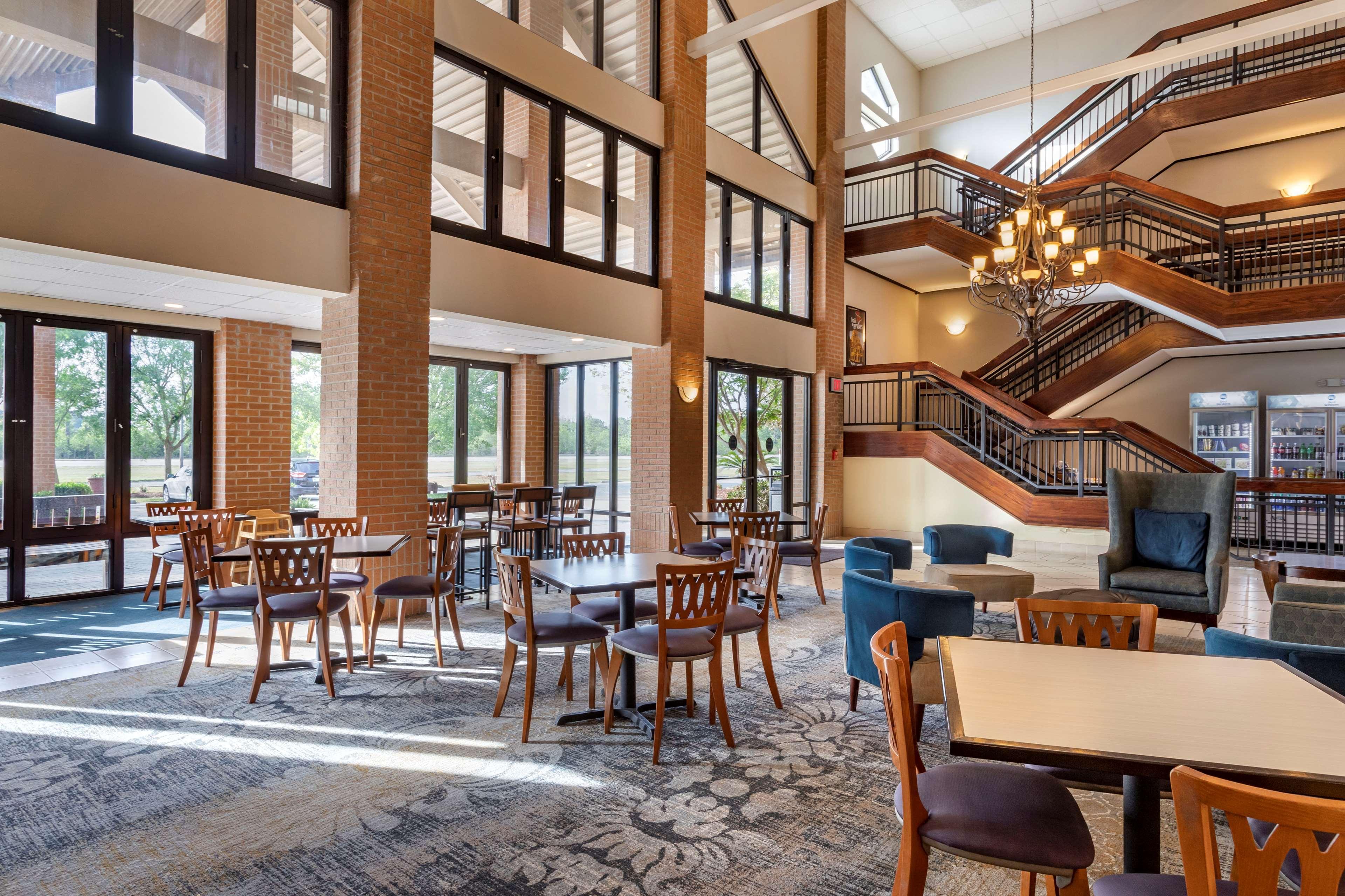 Inn At Coushatta Kinder Bagian luar foto