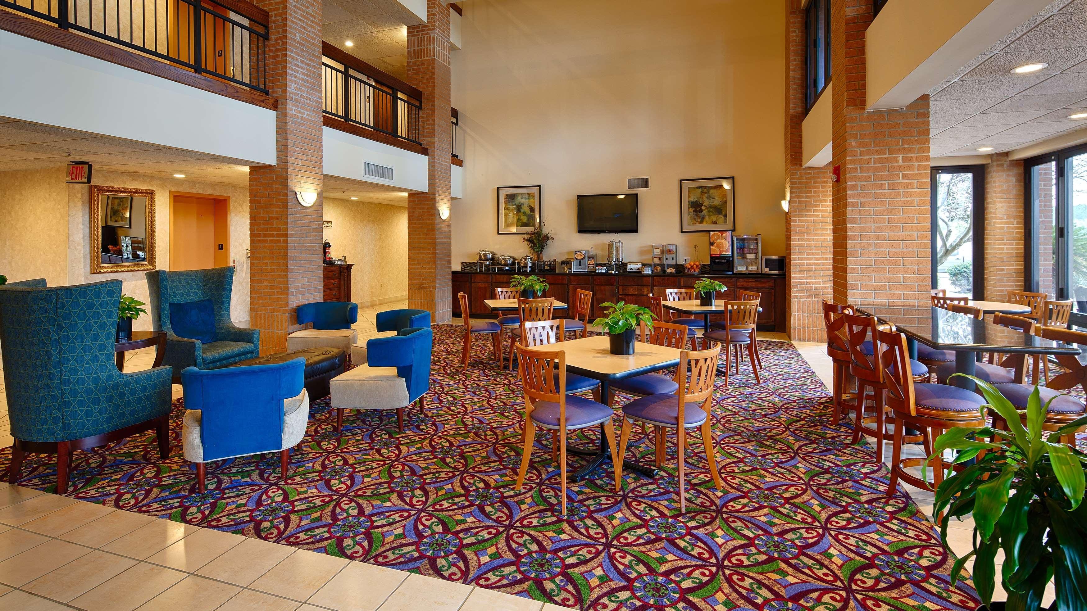 Inn At Coushatta Kinder Bagian luar foto